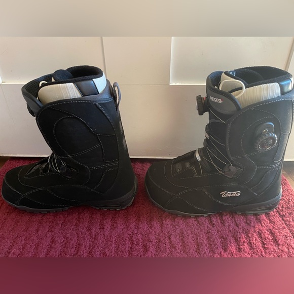 Vans 'Veil' Snowboard Boots…like new! Fits 9-9.5 with wool socks. - Picture 5 of 8